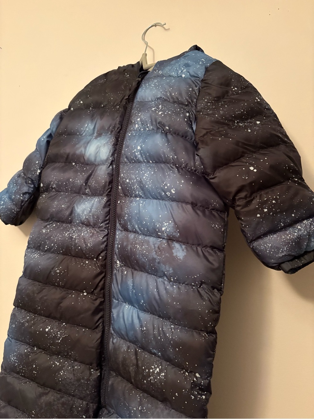 Joe Fresh Baby Boy Navy & Blue Galaxy Puffer One-Piece Snowsuit 18-24 months - Picture 4 of 5